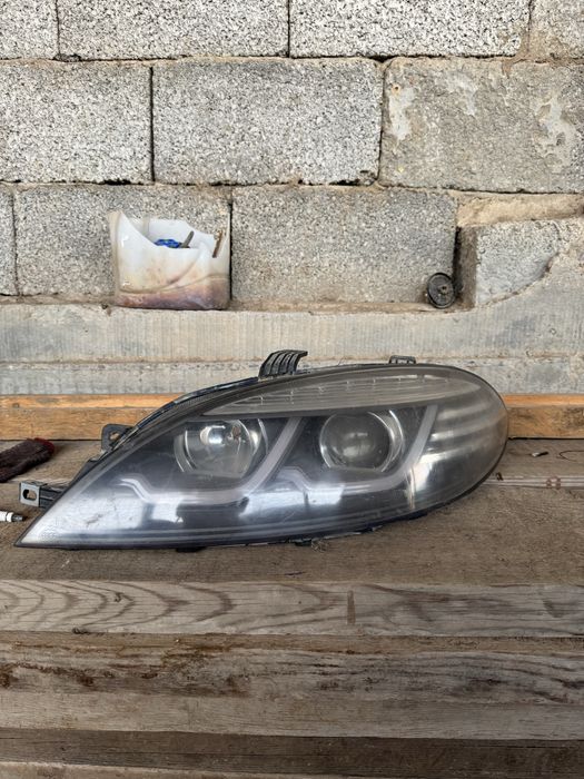 Передный левый фар жентра