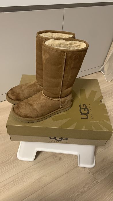 Ugg ботушки за зимата за момиче
