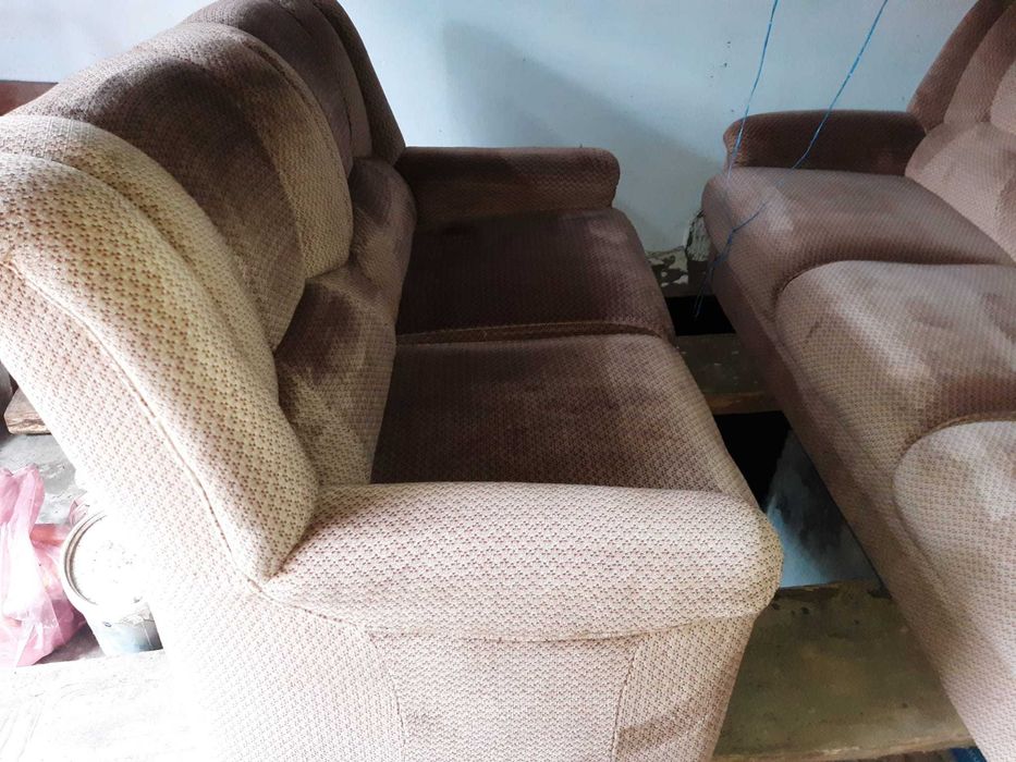 Canapele de 2 si 3 locuri, plus 1 fotoliu