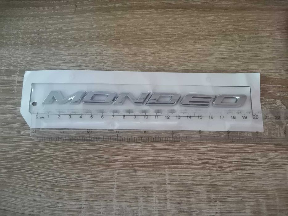 сребрист надпис Ford Mondeo нов стил (MK V)