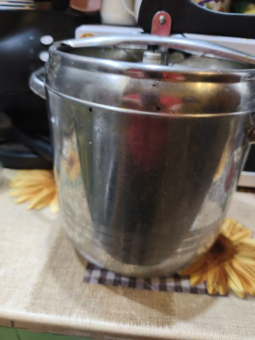 Тенджера под налягане