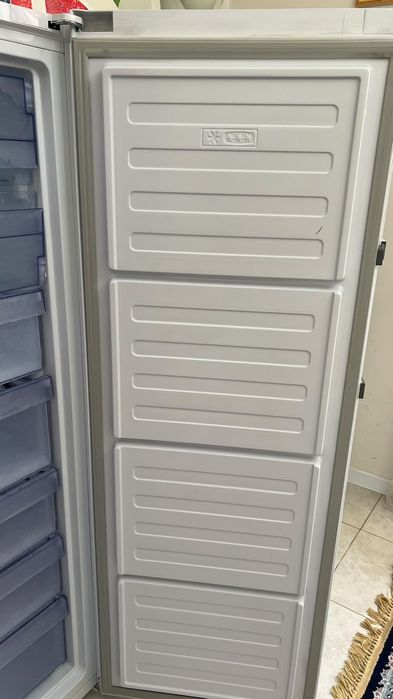Продам морозильник отличное состояние