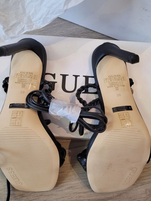 Дамски обувки /сандали GUESS 36