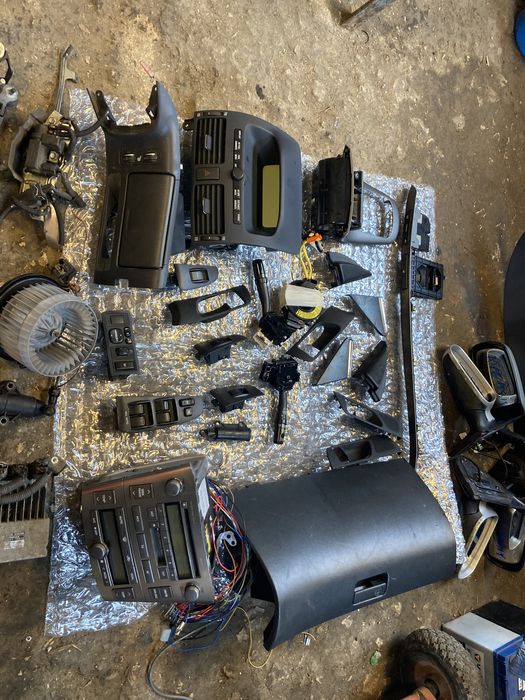 Интериор от Toyota Avensis T25 2003- 2009г