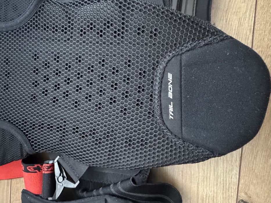 Протектор Alpinestars KR-3