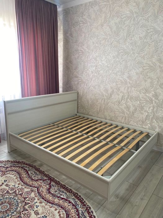 Спальная кровать