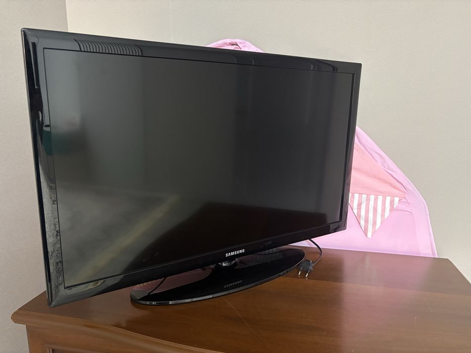 Продам телевизор samsung 32 дюйма