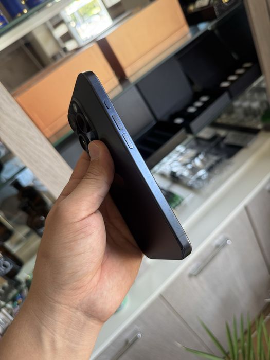 iPhone 15 Pro 128 Gb lla