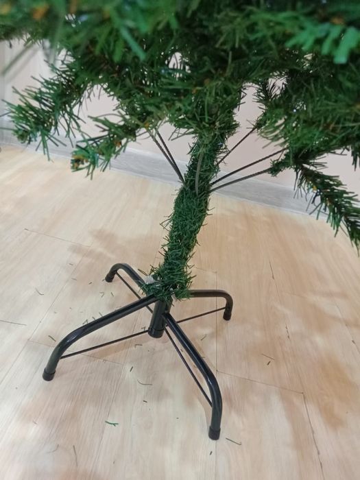 Ёлка искусственная