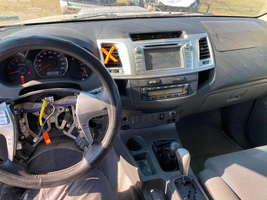 toyota hilux 3.0 d4d facelift navi на части тойота хайлукс автомат