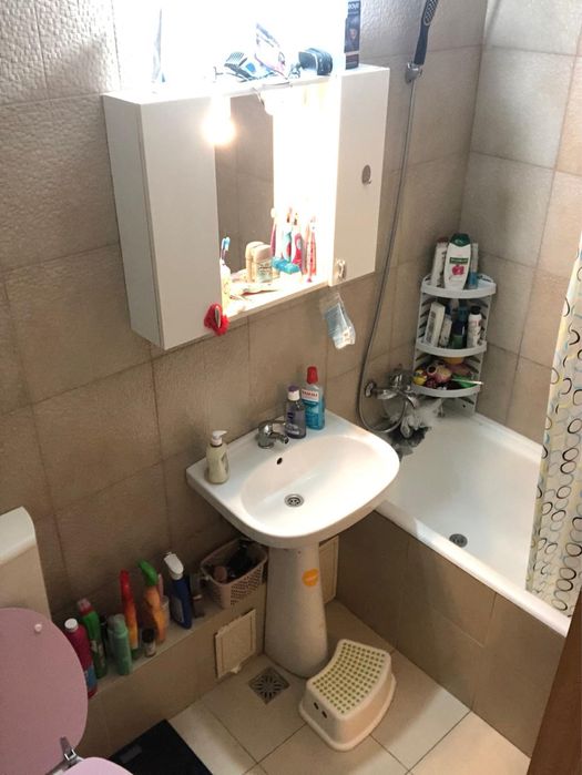 Apartament 2 Camere, Parter, Teiul Doamni.