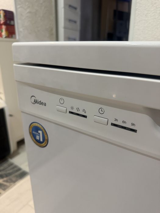 Помудомоечная машина Midea