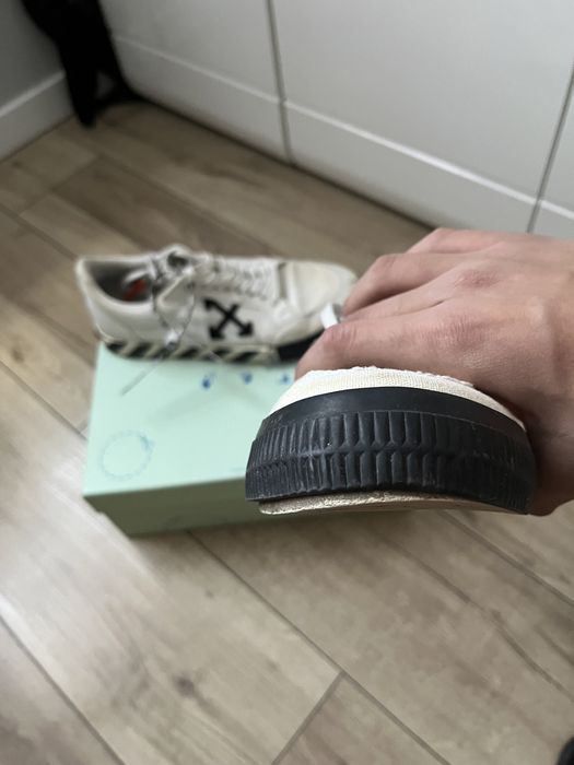 Vand adidasi Off-White vulcanised low