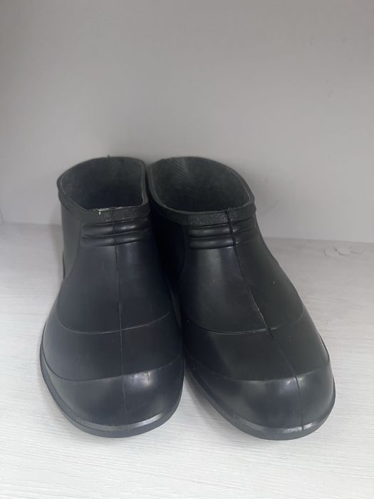Продам галоши новые