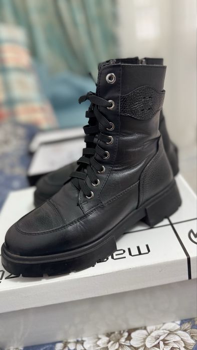 Продам Обувь женская размер 36