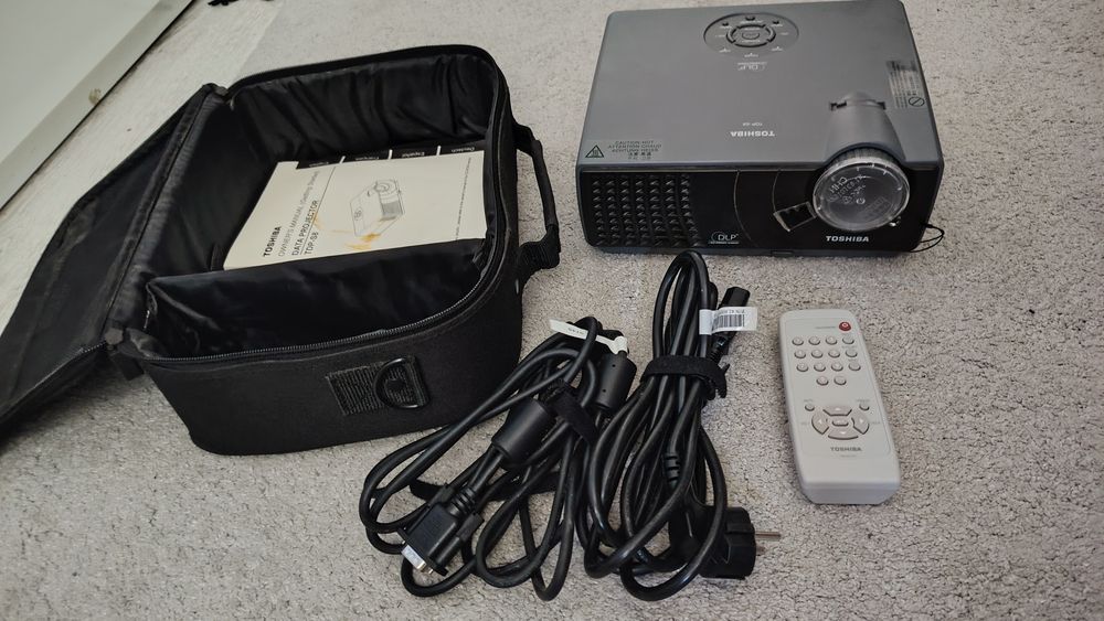 Videoproiector Toshiba TSP-S8