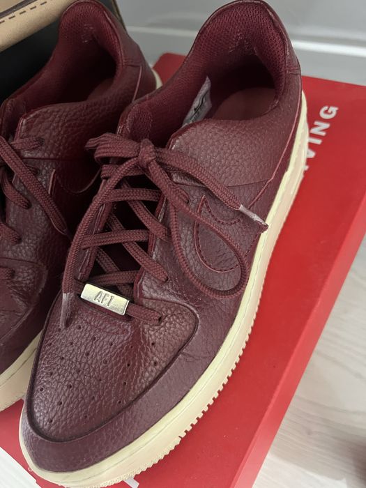 Женские кроссовки Nike