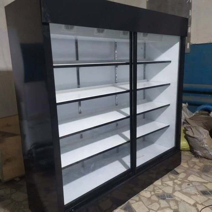 Витринные холодильник