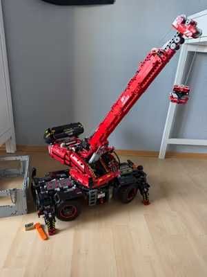 Lego Tehnic 42082 : Rough Terrain Crane