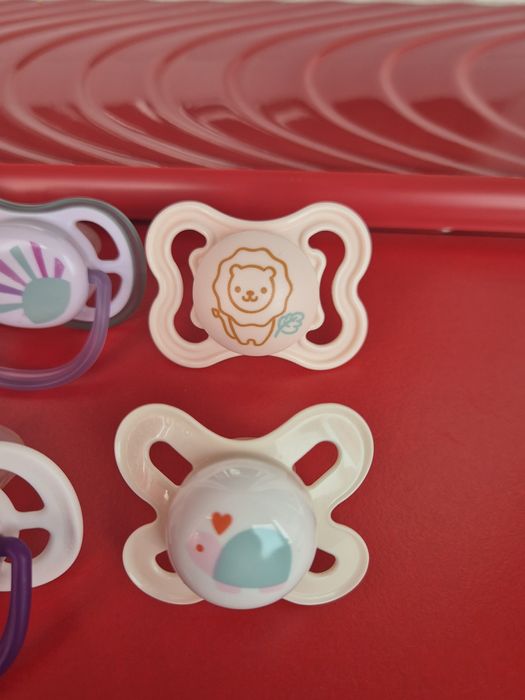 Lot 10 Suzete Philips