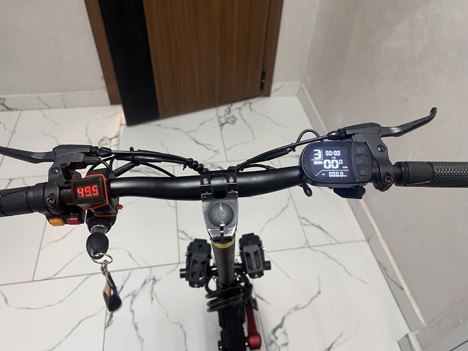 Продам электросамокат kugoo g booster