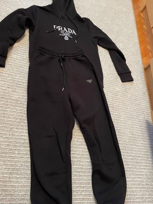 Trening negru , vatuit pe interior