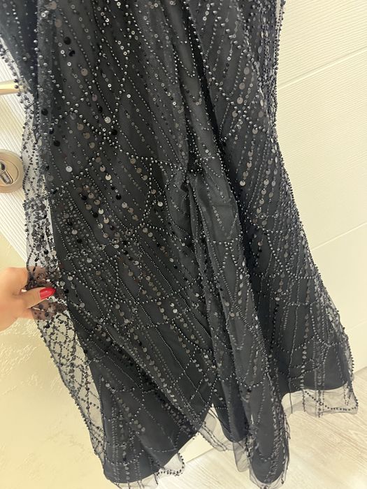 Черна бална рокля