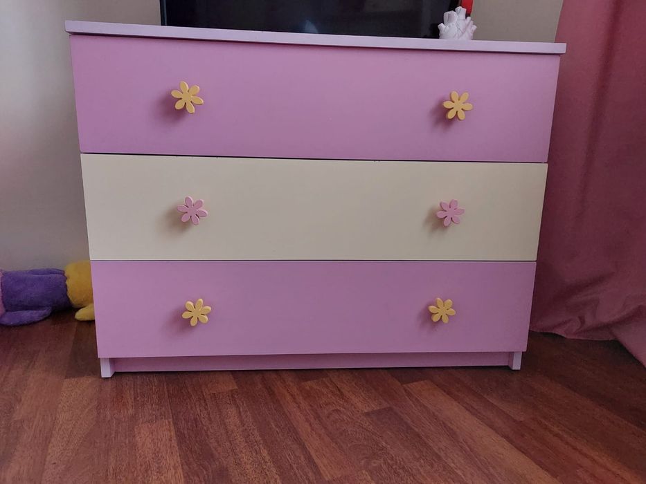 Dormitor de fetiță