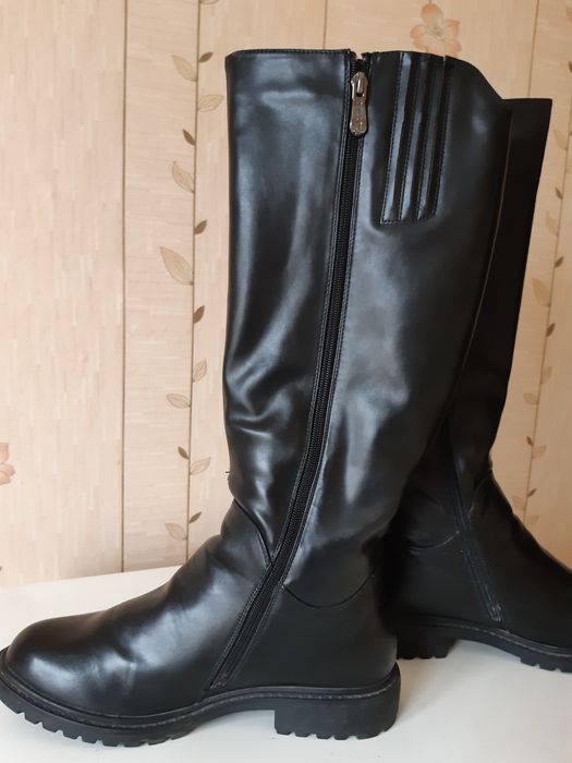 Женские зимние сапоги