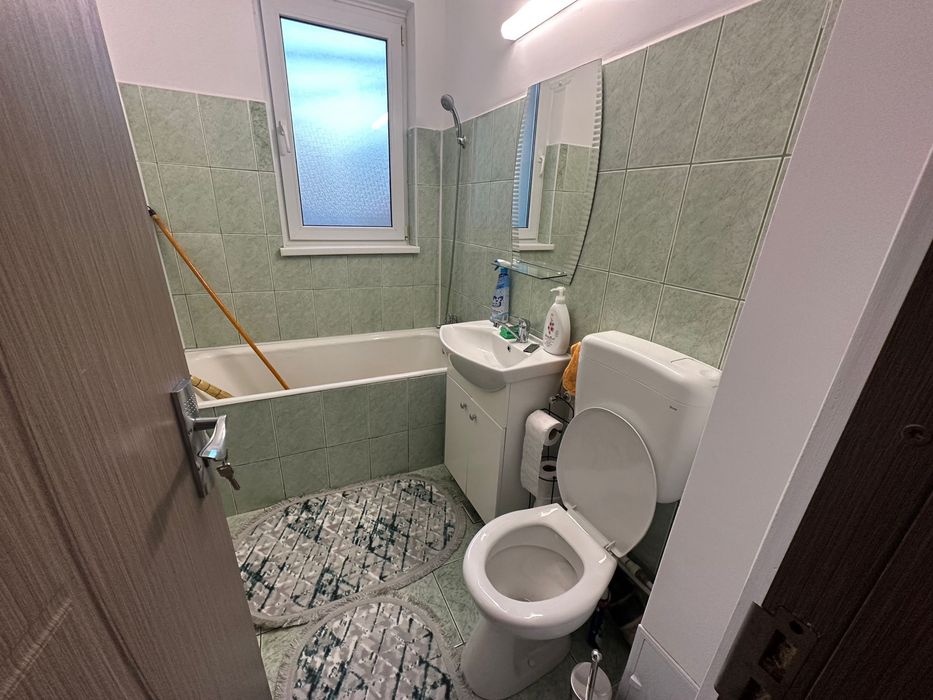 Vand Apartament La Partier 2camere -zona Liceu Stefan-Renovat recent-