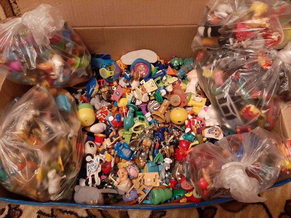 Игрушки из киндера