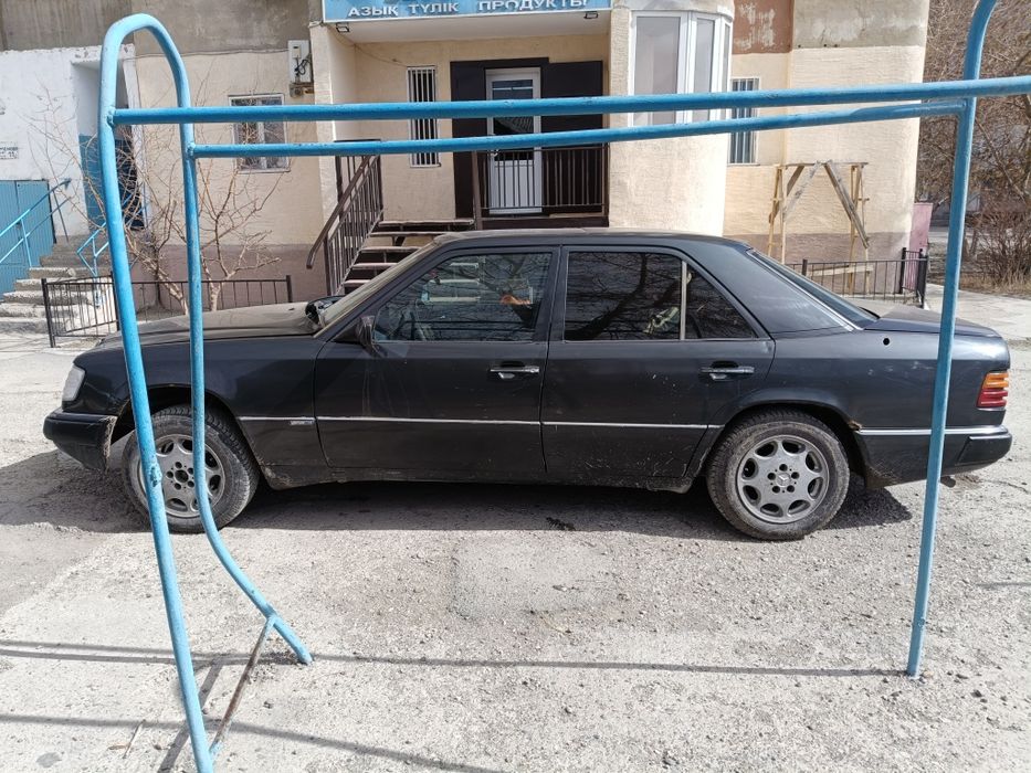 Мерседес 124 кузов 2.2 объем