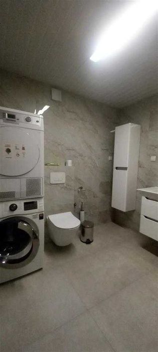 Дава се под наем Двустаен апартамент в Бургас, Лазур - 53 кв.м за 219.3 € - Снимка #3