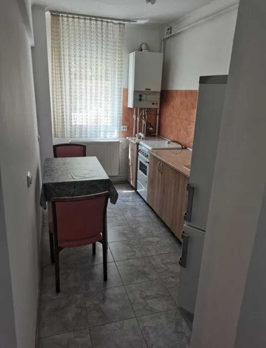 garsoniera de închiriat în Mioveni