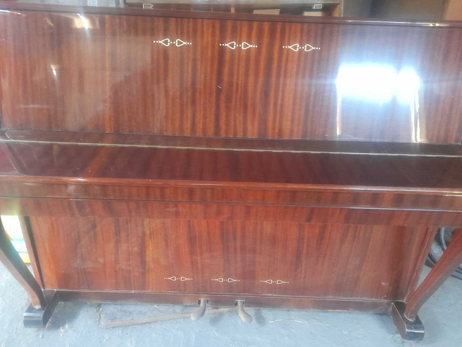 Продам  советское пианино ,,Юность"