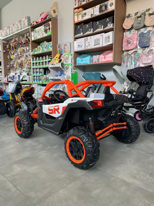 Акумулаторен джип Typhoon KKL-808