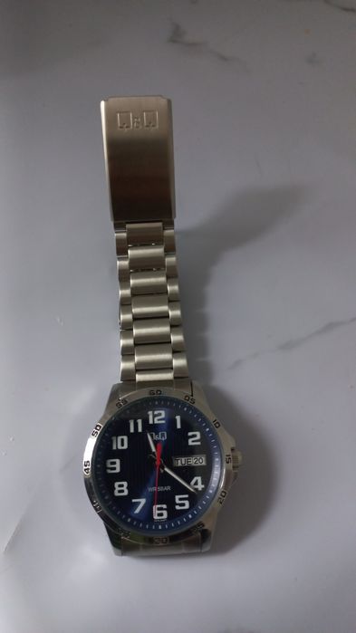 Продам чисы новый