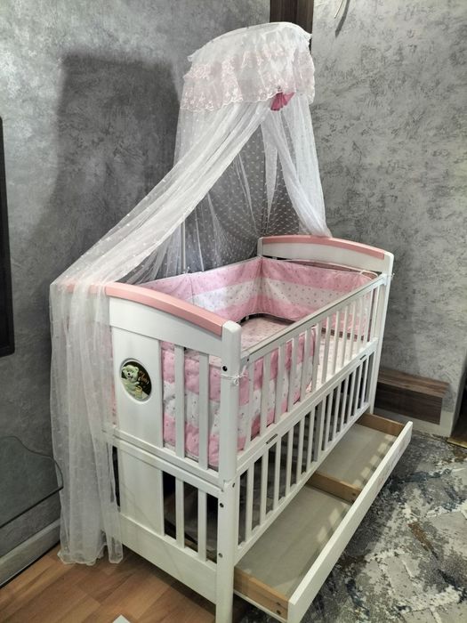 Продаётся детская кроватка
