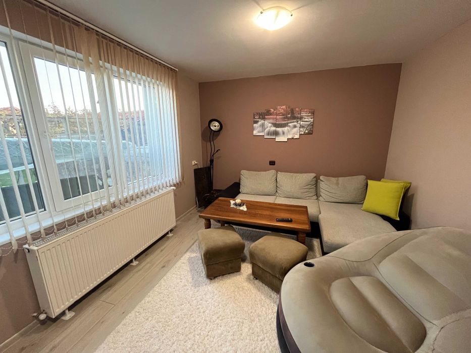 Продава се къща в гр. Мъглиж – отлична семейна имотна възможност!