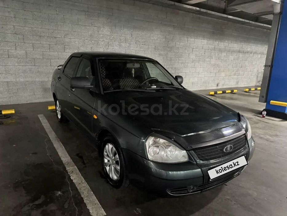 Продаю Lada Priora 2011 года.