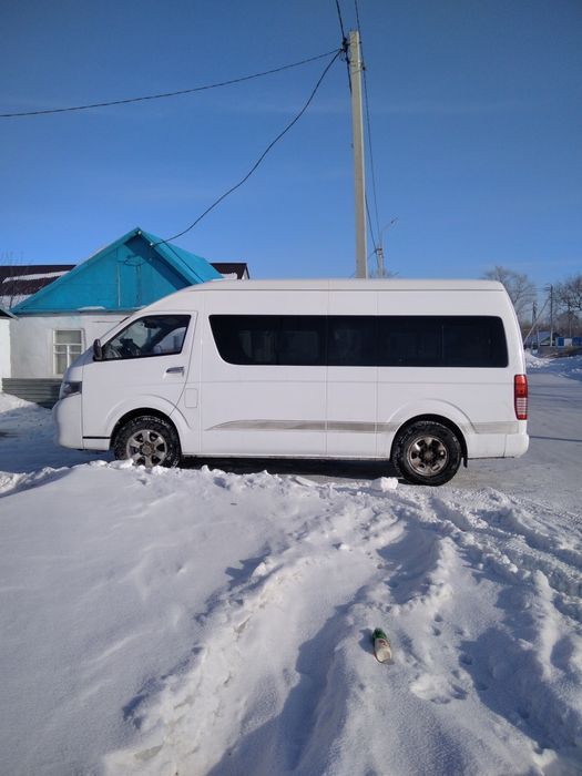 Тойота Хайс 2015