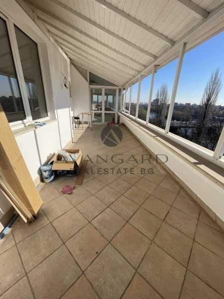 Продава се Четиристаен апартамент в Пловдив, Кършияка - 250 кв.м за 1800 €/кв.м - Снимка #15