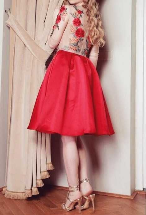 Rochie de ocazie cu broderie florala, marimea S