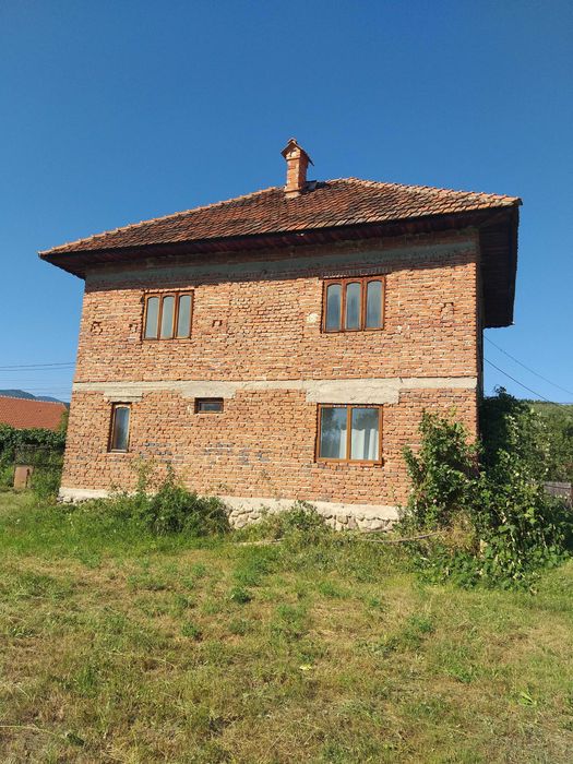 Vând casa locuibila in Polovragi, Gorj