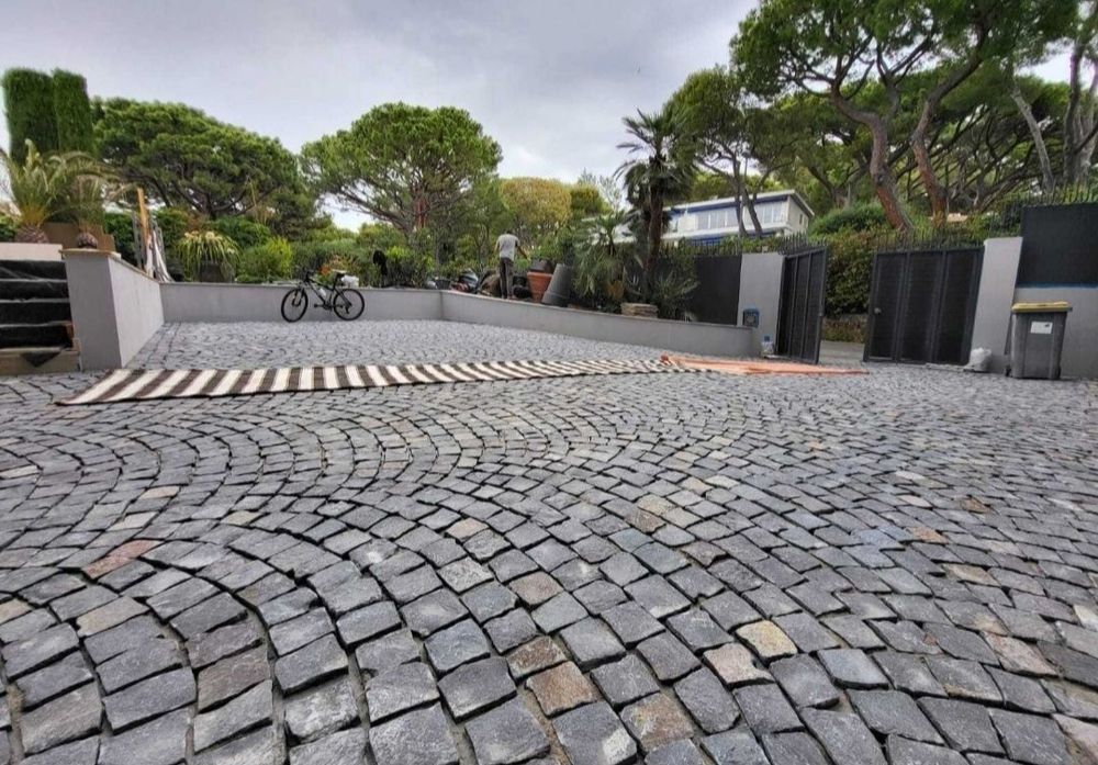 Pavaj din piatra cubica