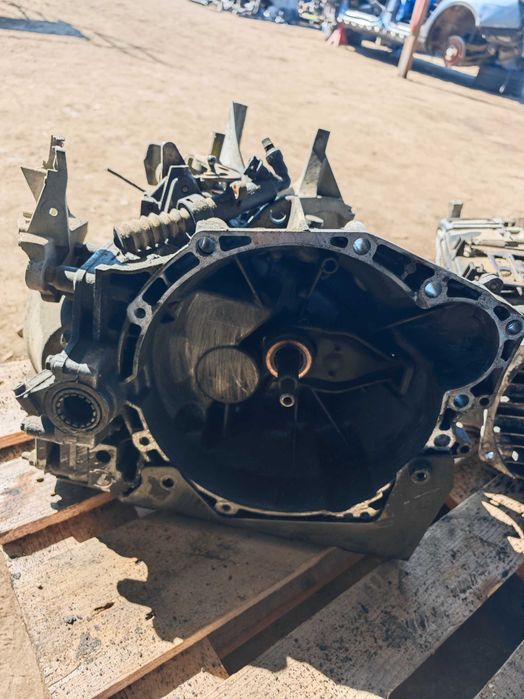 Скоростна кутия Peugeot 407 2.0HDI 6ст ръчна