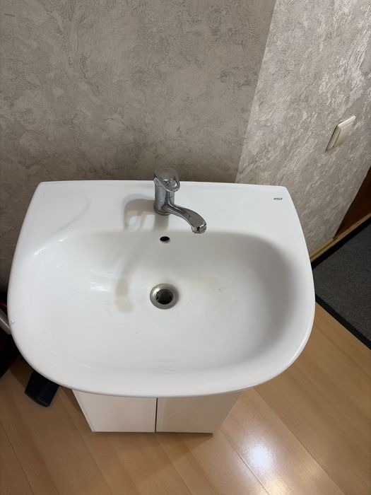 Продам раковина с зеркалом