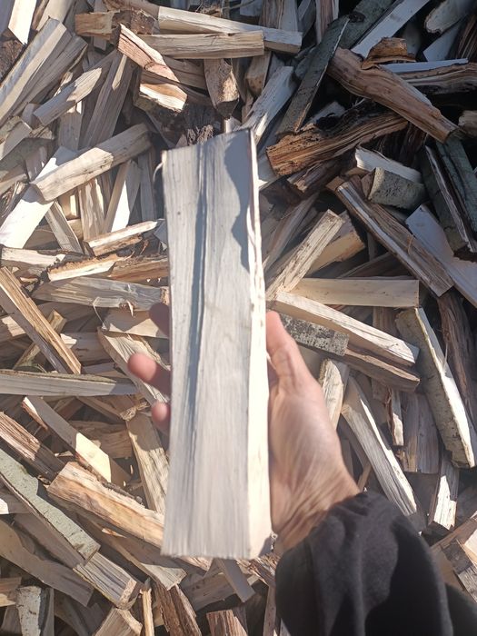 Уголь дрова в мешках.