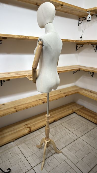 Манекен с руками