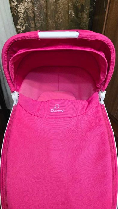Коляска Quinny Moodd Pink Passion (2 в 1)
